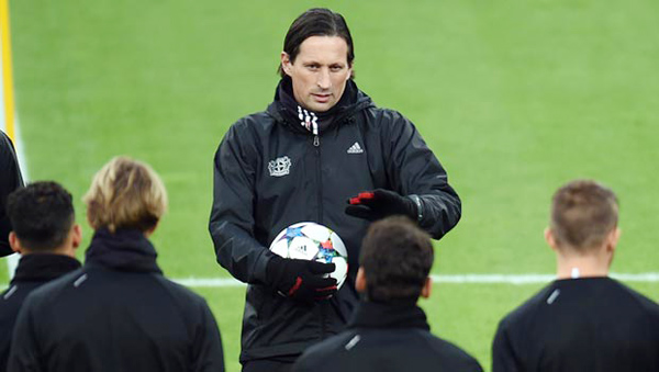 Huấn luyện viên Roger Schmidt Huấn luyện viên Roger Schmidt